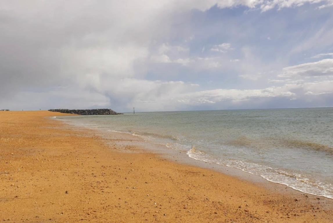 Sea Lets Hotel Selsey Exterior photo